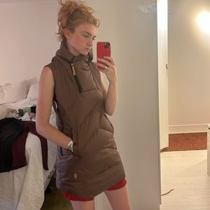 Indygena puffer vest with hood